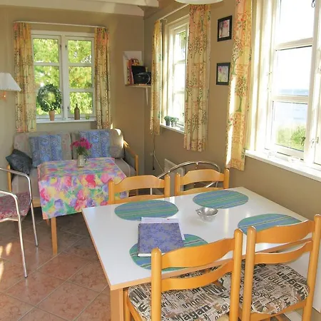 Holiday Hjelmbjergvej Holiday home